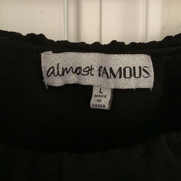 Off the shoulder ruffle dress - Picture 3 of 3